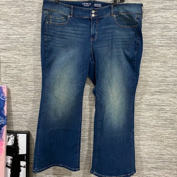 Torrid Womens Low-Rise Flare Vintage Stretch Jeans Size 24 Short Medium Wash Den - Picture 1 of 7